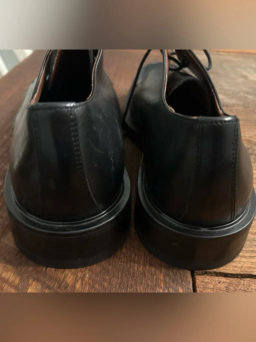 Barneys New York Black Leather Oxcord Dress Shoes- made in Italy. Size 10